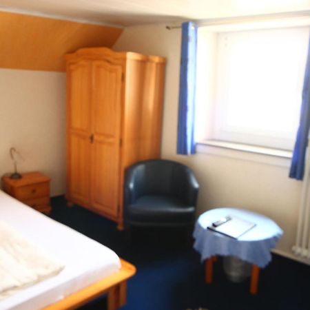 Moselromantik-Hotel Zum Loewen إيديغير إيلير الغرفة الصورة