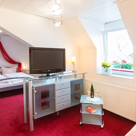 Moselromantik-Hotel Zum Loewen إيديغير إيلير المظهر الخارجي الصورة