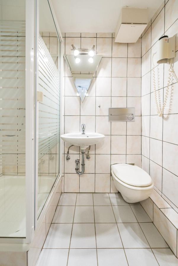 Moselromantik-Hotel Zum Loewen إيديغير إيلير المظهر الخارجي الصورة