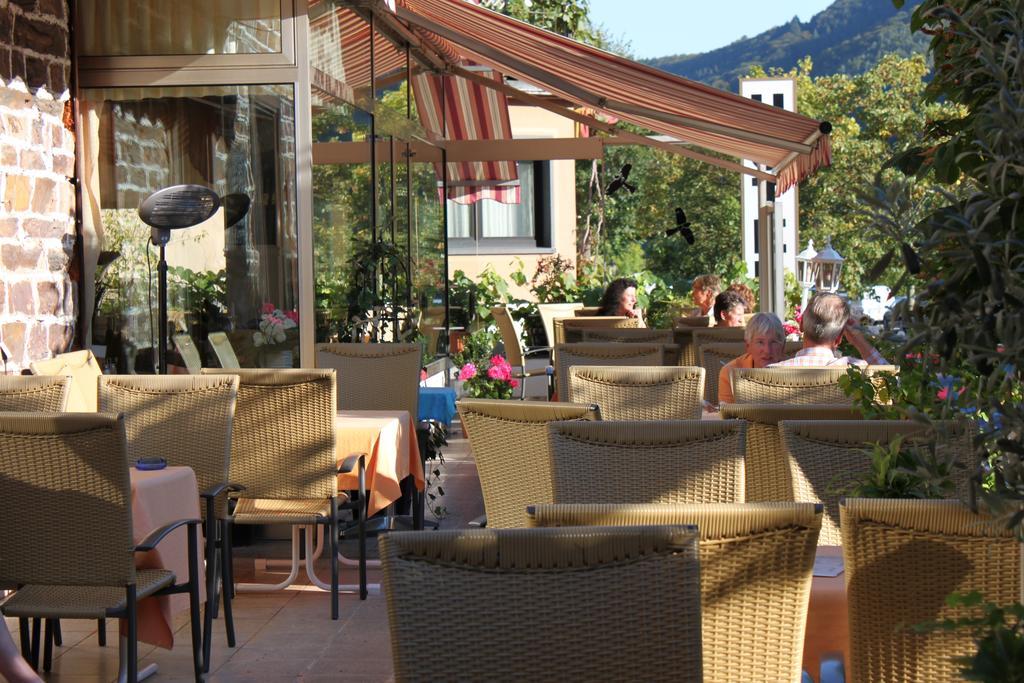Moselromantik-Hotel Zum Loewen إيديغير إيلير المظهر الخارجي الصورة