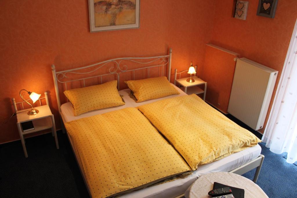 Moselromantik-Hotel Zum Loewen إيديغير إيلير الغرفة الصورة