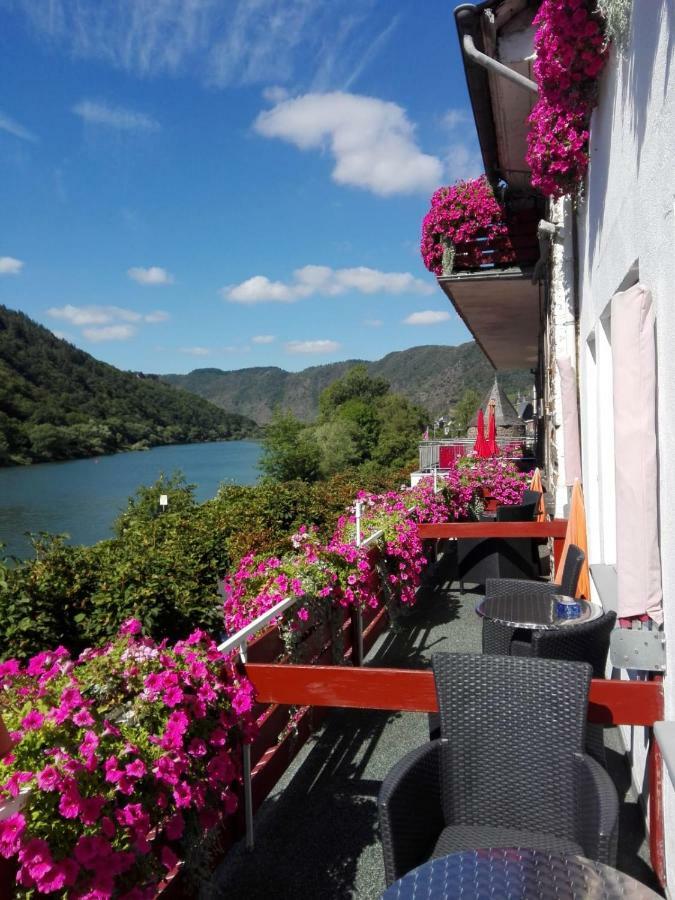 Moselromantik-Hotel Zum Loewen إيديغير إيلير المظهر الخارجي الصورة
