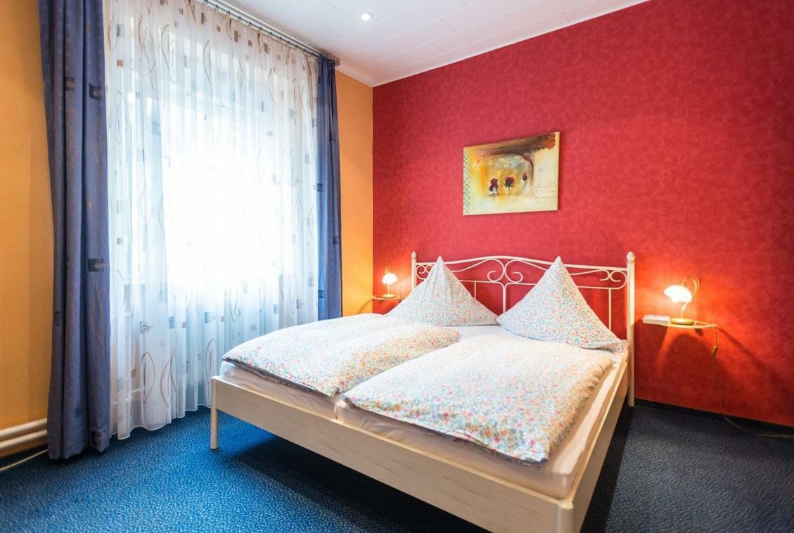 Moselromantik-Hotel Zum Loewen إيديغير إيلير المظهر الخارجي الصورة